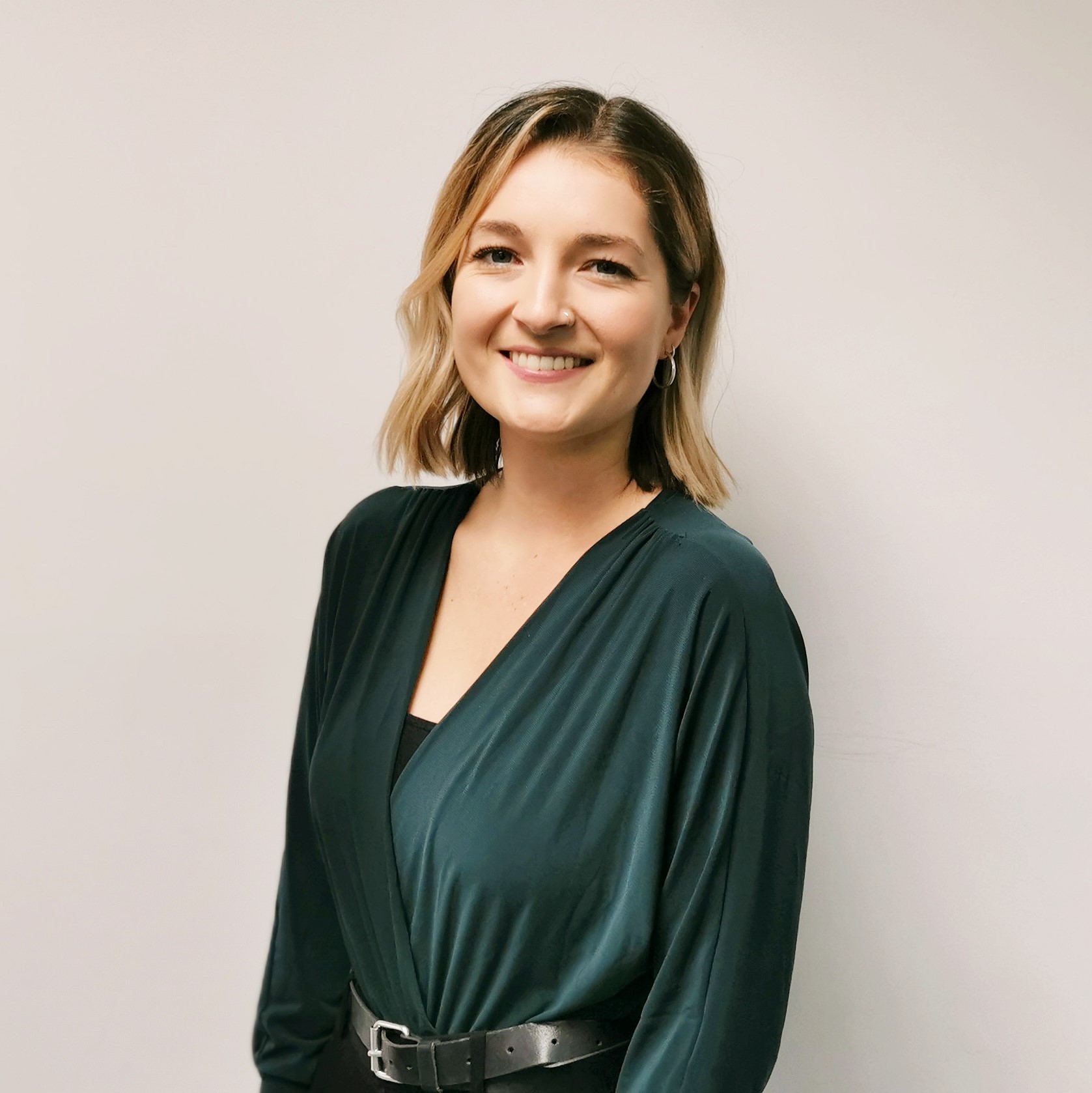 https://staging.hazelton-mountford-new.bydesignreligion.co.uk/app/uploads/2020/11/Steph-pic1.jpg