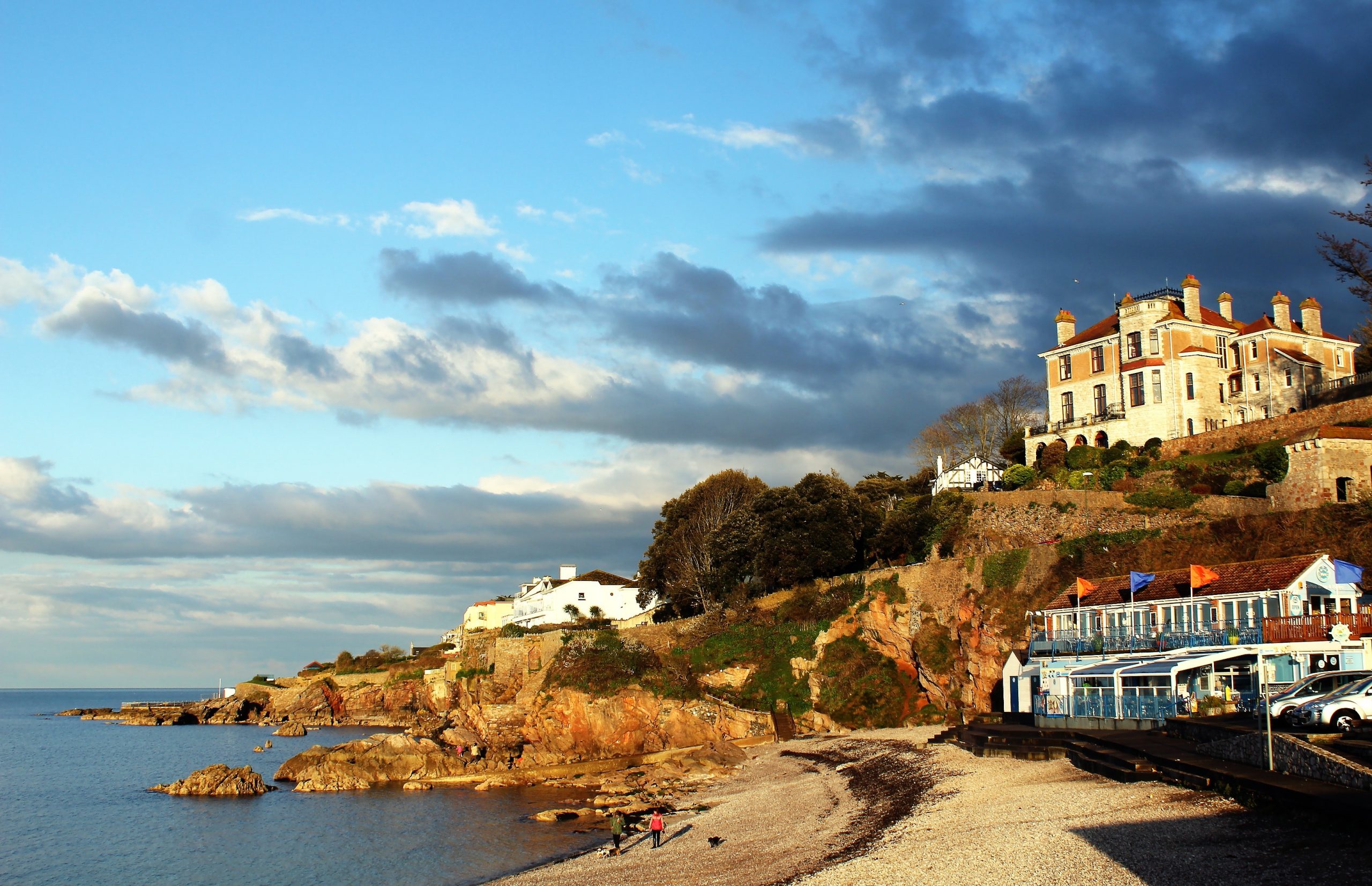 https://staging.hazelton-mountford-new.bydesignreligion.co.uk/app/uploads/2022/10/pexels-anthony-133614-scaled-1.jpg