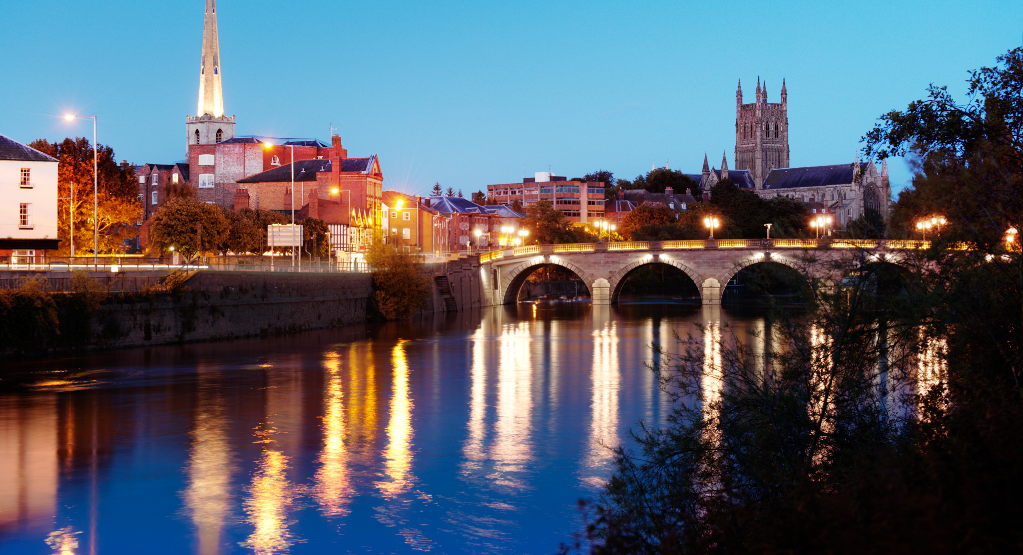 https://staging.hazelton-mountford-new.bydesignreligion.co.uk/app/uploads/2023/10/Worcester-Night.jpg
